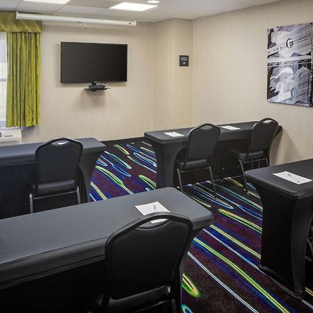 Hampton Inn & Suites Nashville-Airport Ngoại thất bức ảnh