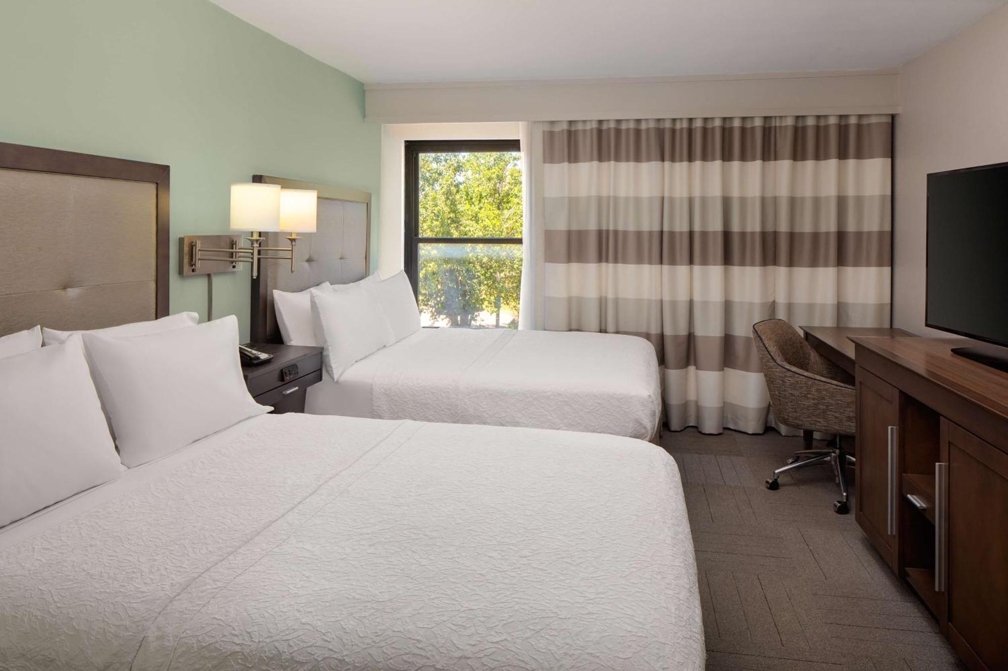 Hampton Inn & Suites Nashville-Airport Ngoại thất bức ảnh