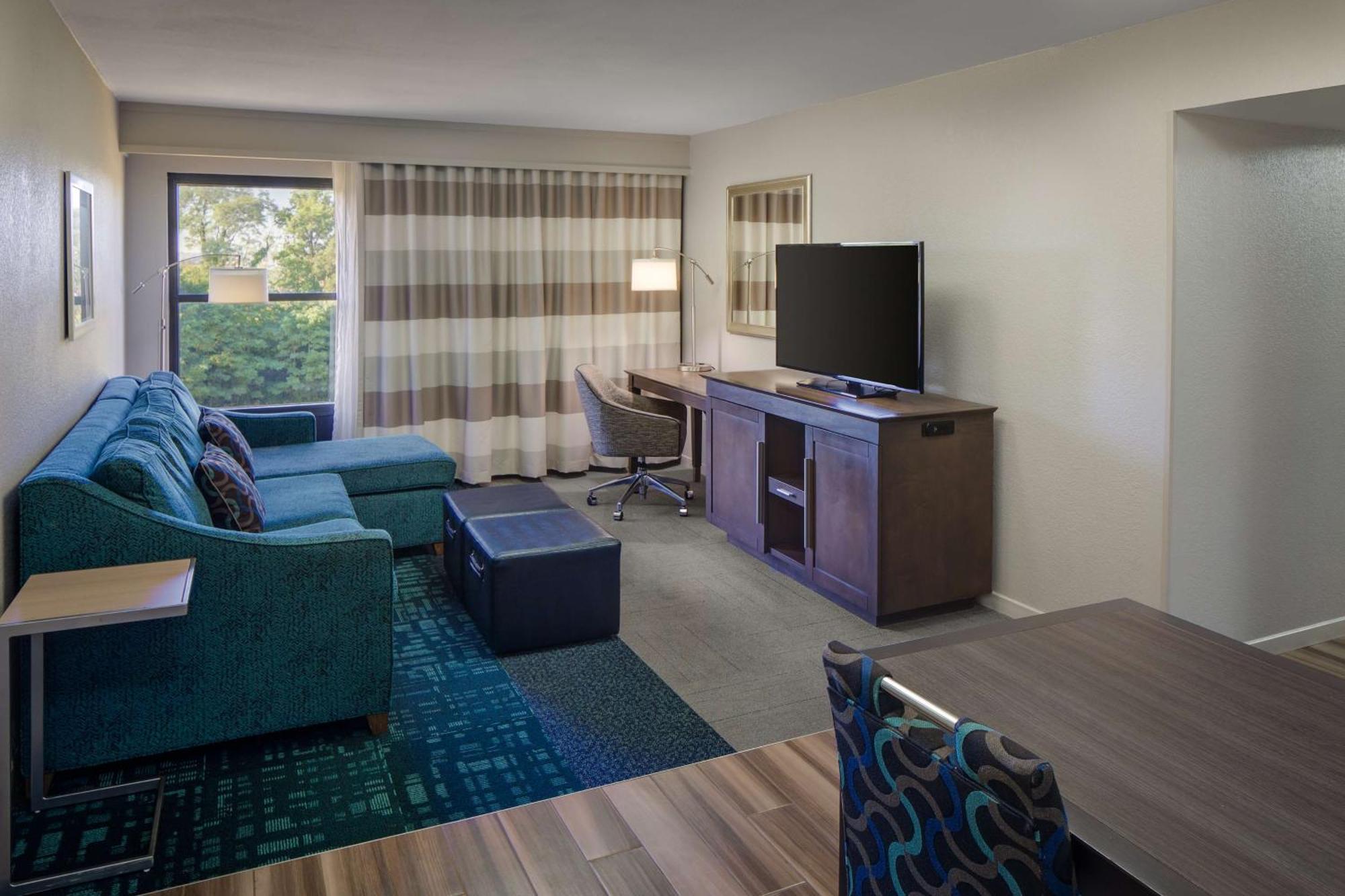 Hampton Inn & Suites Nashville-Airport Ngoại thất bức ảnh