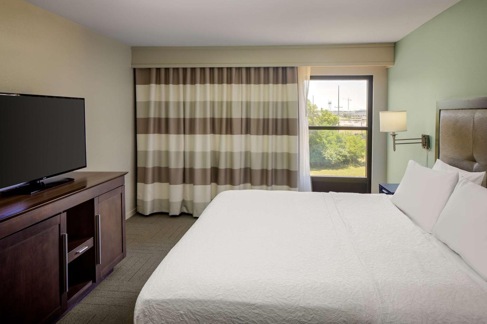 Hampton Inn & Suites Nashville-Airport Ngoại thất bức ảnh